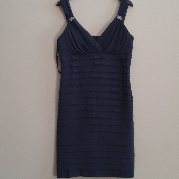 Scarlett Nite Event Dress - Picture 4 of 15